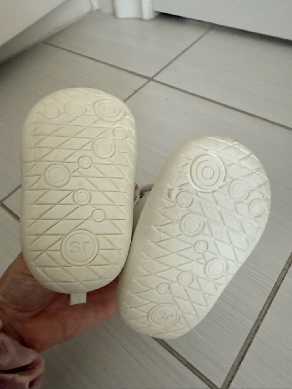 Stride Rite White Baby Walker Sneakers with Hook-and-Loop Strap